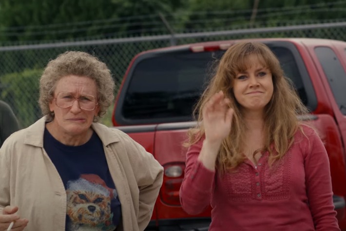 Glenn Close and Amy Adams in _Hillbilly Elegy_